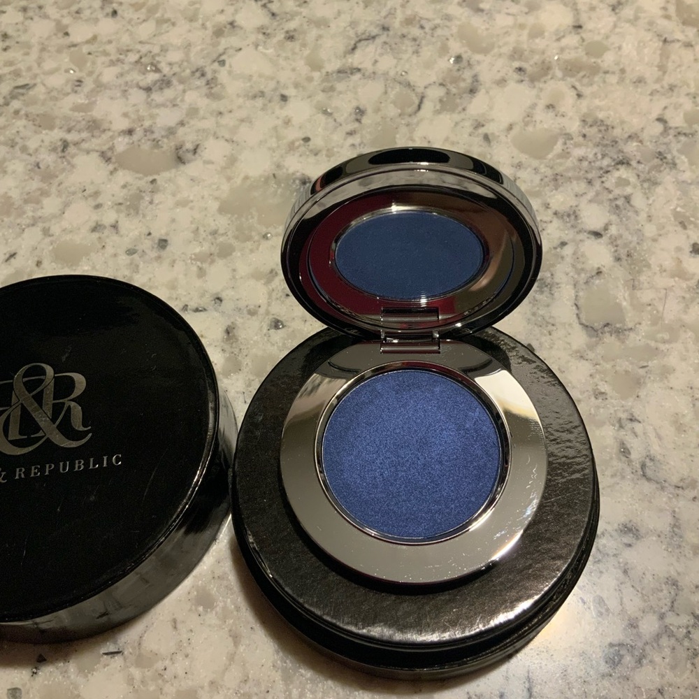 Rock & Republic Eyeshadow electric saturate eye color
